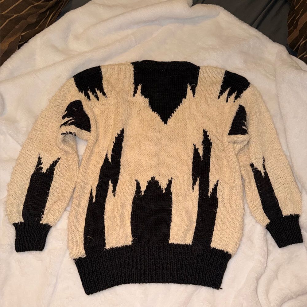 Angel Hand Knit Abstract Sweater Cream Black Small Poet Core Dark Academia Indie - Picture 4 of 6